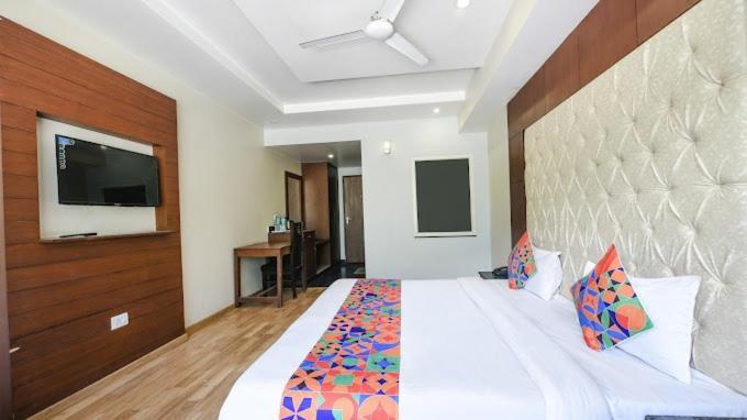 Hotel Neelam Manali Near Volvo Bus Stand Manali Dış mekan fotoğraf
